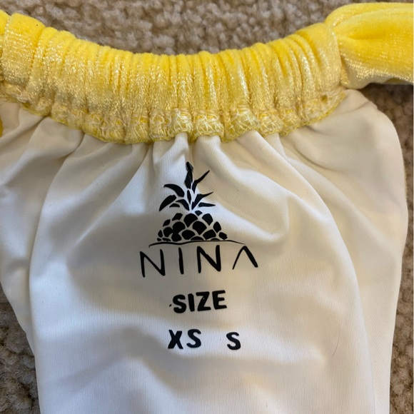 Bikini - Picture 2 of 3